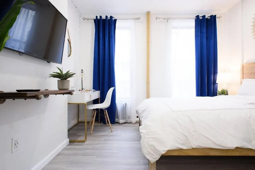 Apartment 240-12 Brand New Studio Prime Location W&D New York