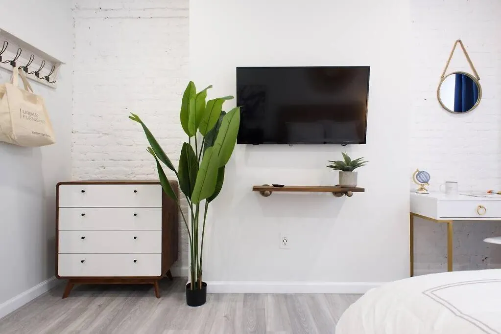 Apartment 240-12 Brand New Studio Prime Location W&D New York