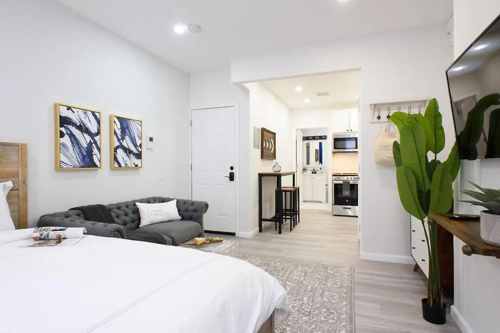240-12 Brand New Studio Prime Location W&D New York 0*,  United States
