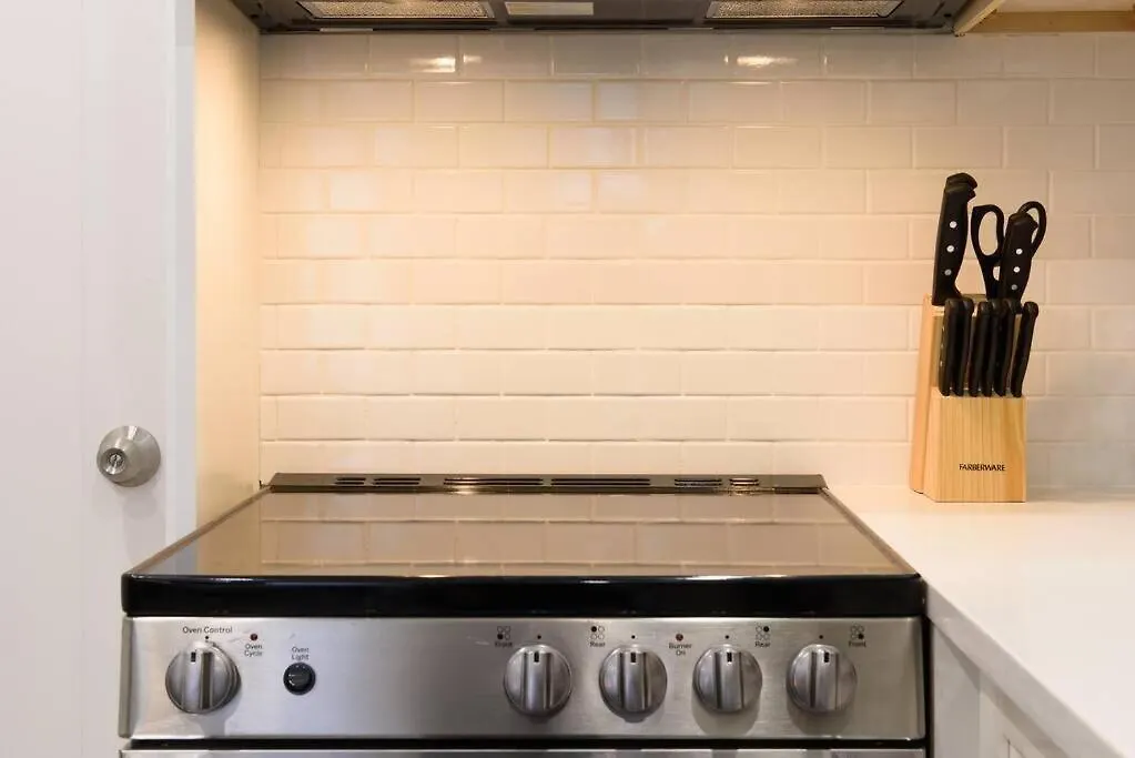 240-12 Brand New Studio Prime Location W&D New York United States