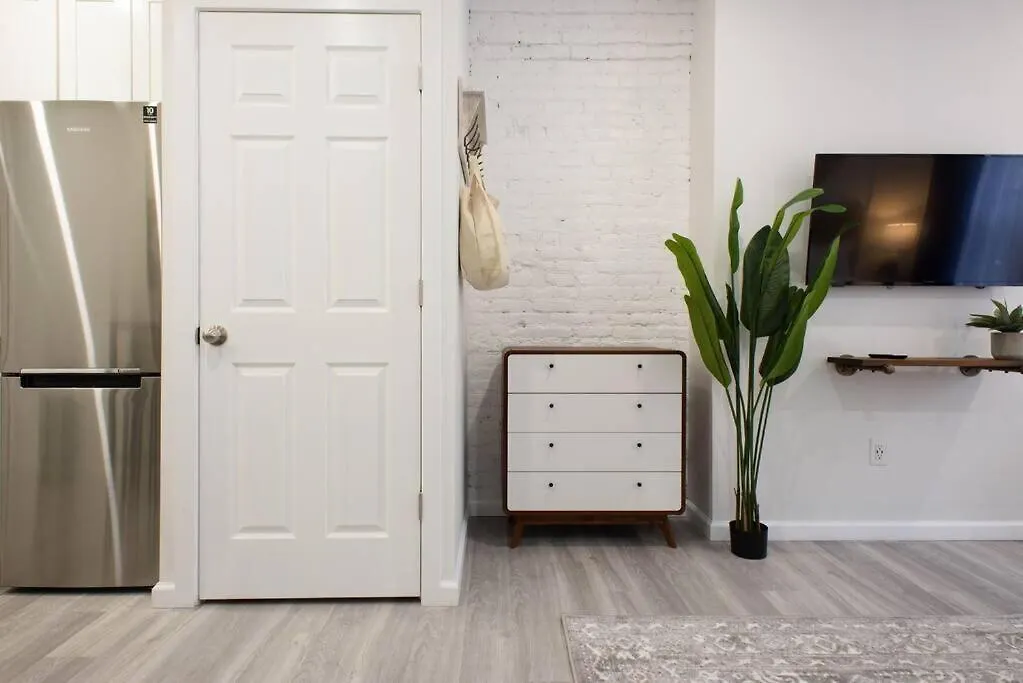 240-12 Brand New Studio Prime Location W&D New York 0*,  United States